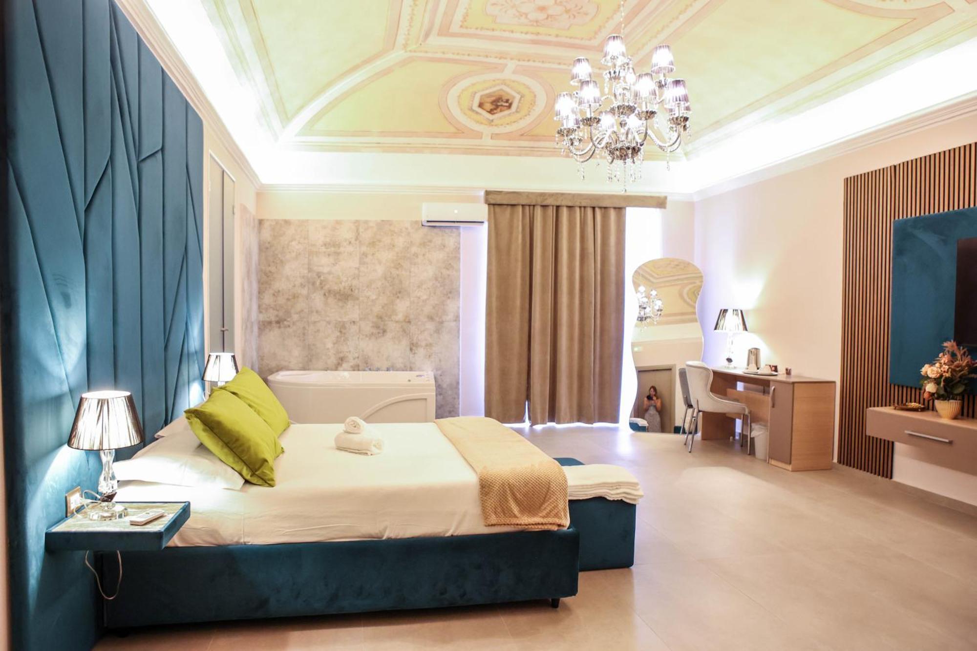B&B Suites&Rooms Piazza Dei Martiri Catania Bagian luar foto