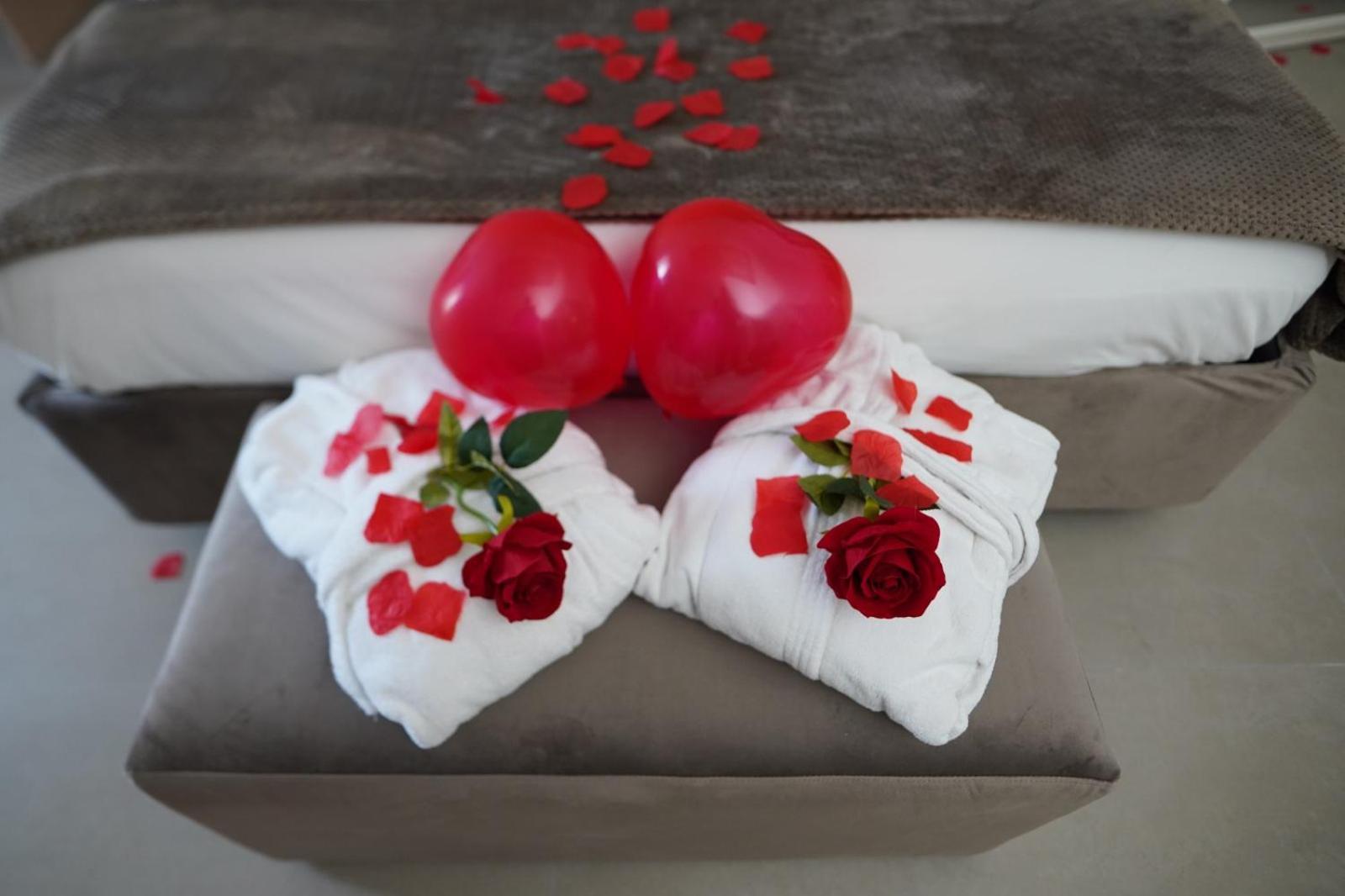 B&B Suites&Rooms Piazza Dei Martiri Catania Bagian luar foto