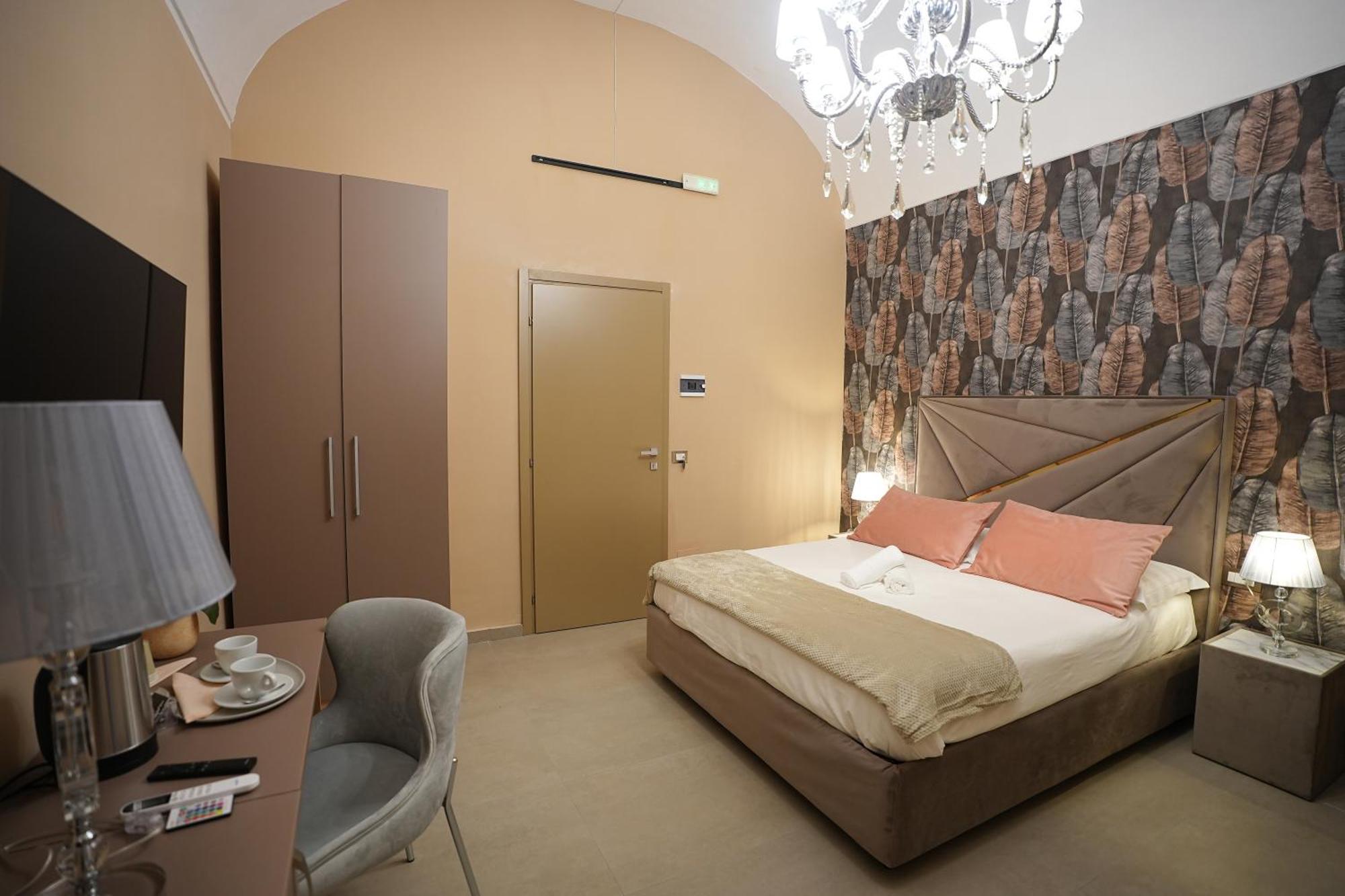 B&B Suites&Rooms Piazza Dei Martiri Catania Ruang foto